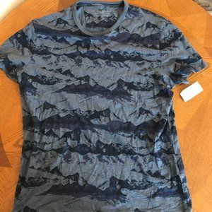 NWT Banana Republic Mountain Camo T-Shirt M Blue